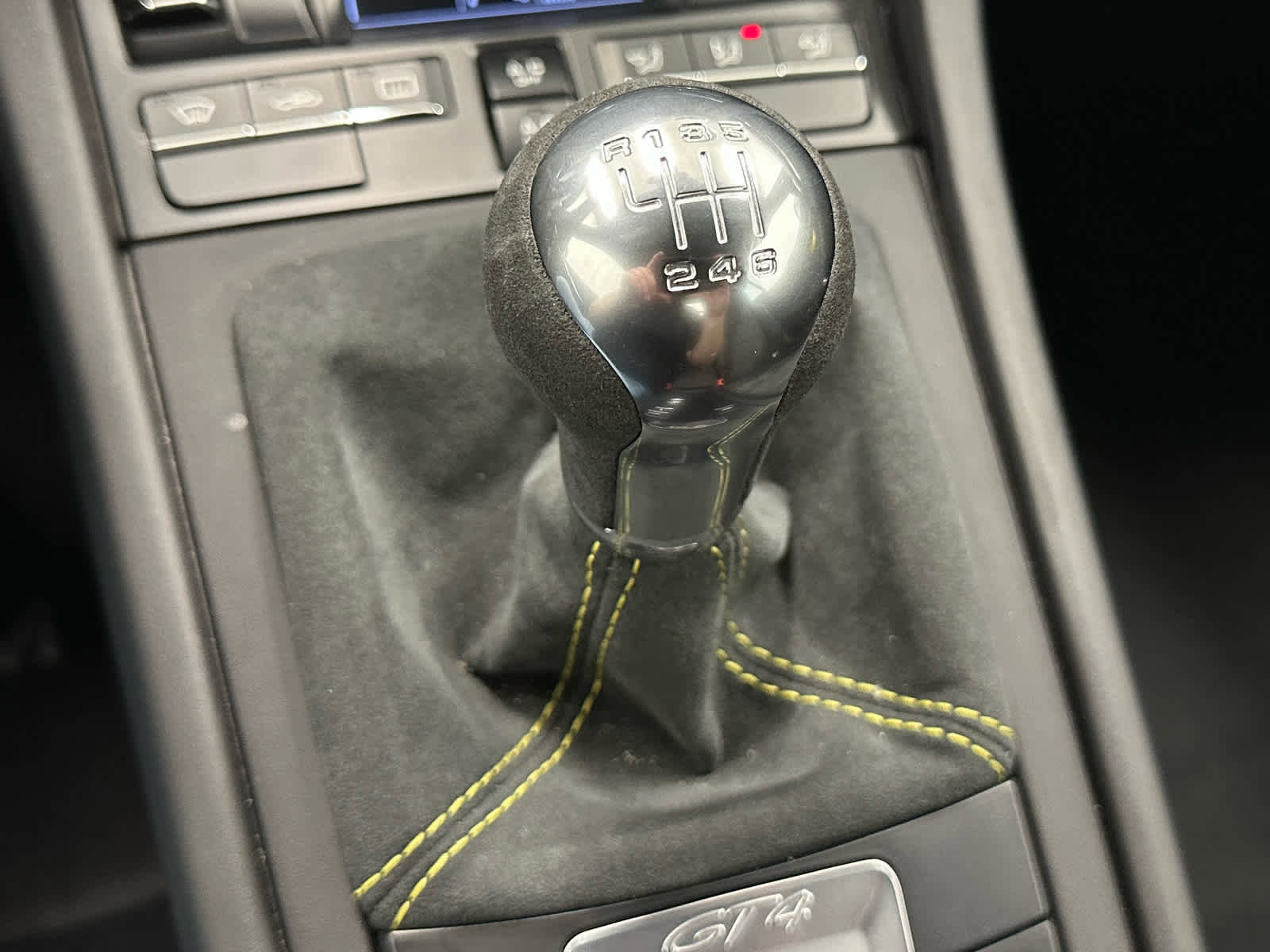 Used 2016 Porsche Cayman GT4 RWD image 21