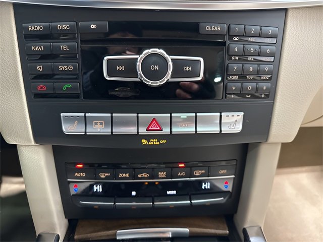 Used 2014 Mercedes-Benz E 350 4MATIC Sedan image 22