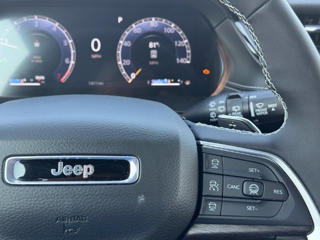 Used 2026 Jeep Grand Cherokee Limited AWD/4WD image 26