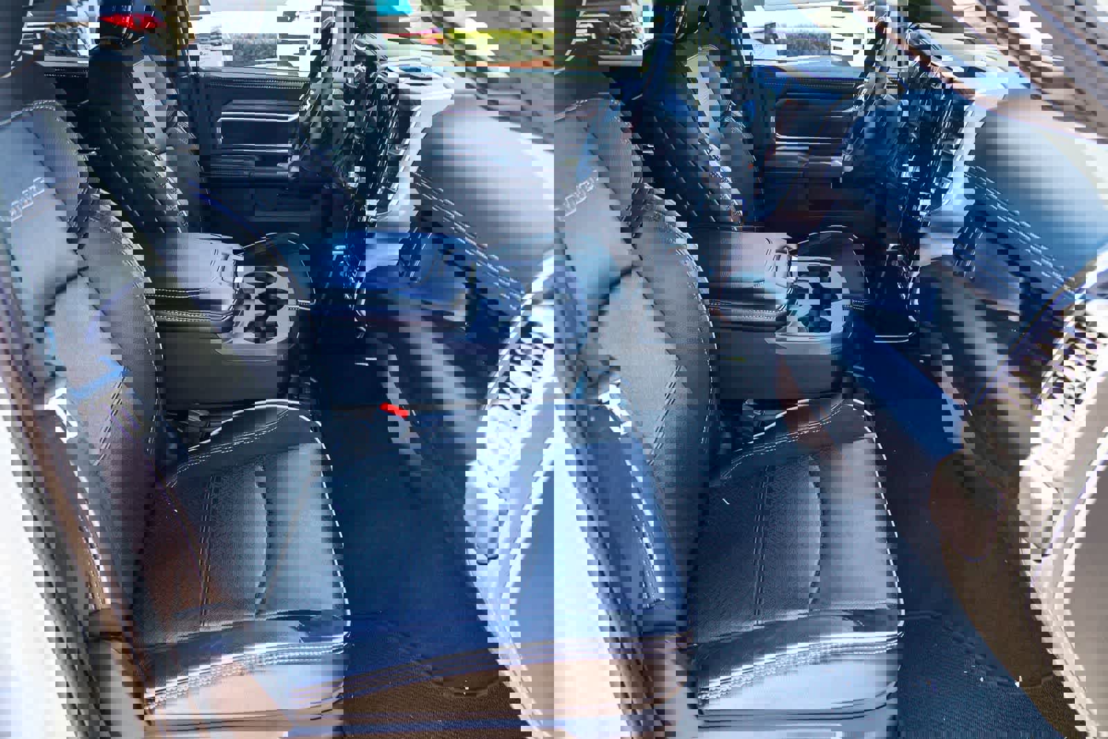 Used 2024 RAM 2500 Laramie w/ Night Edition image 17