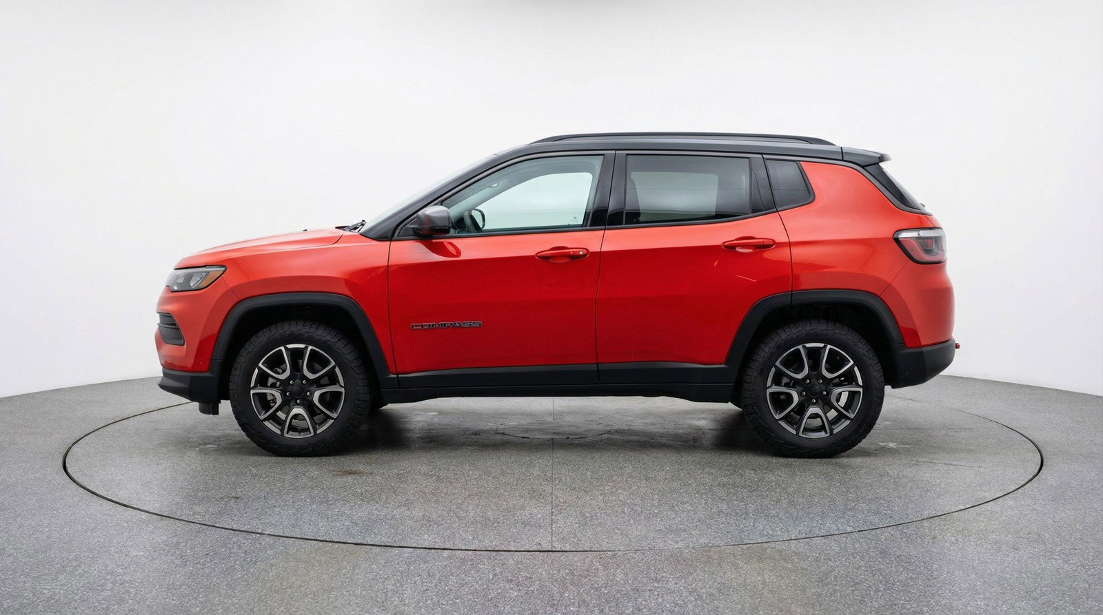 Used 2025 Jeep Compass Trailhawk image 5