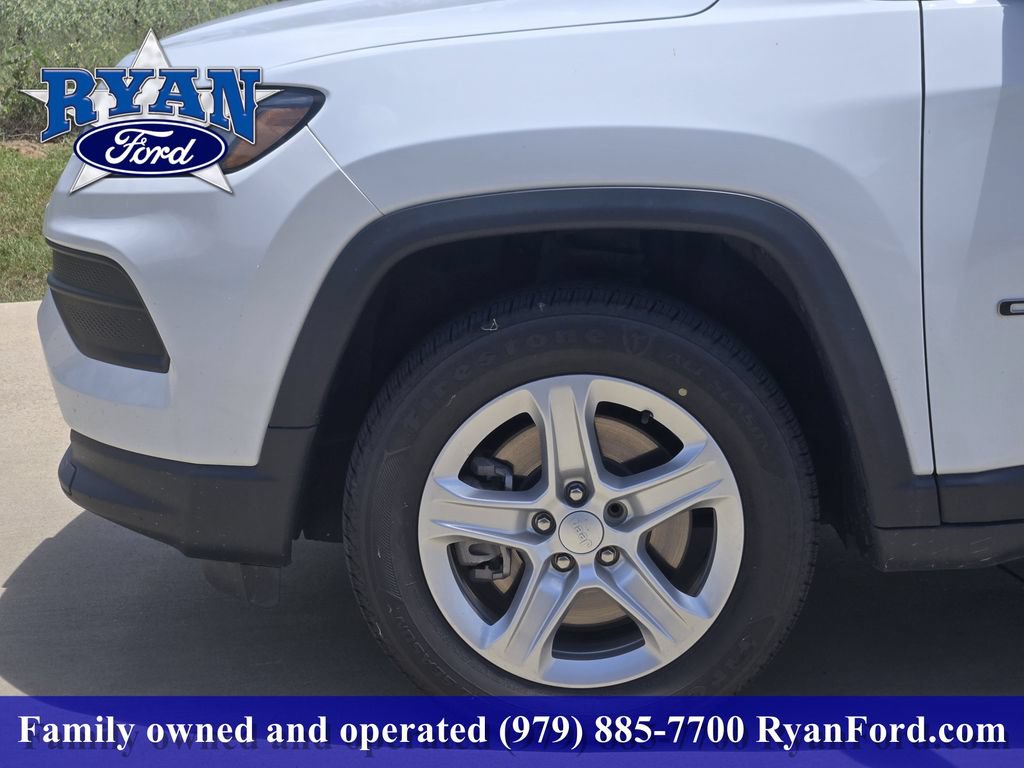Used 2024 Jeep Compass Sport AWD/4WD image 5