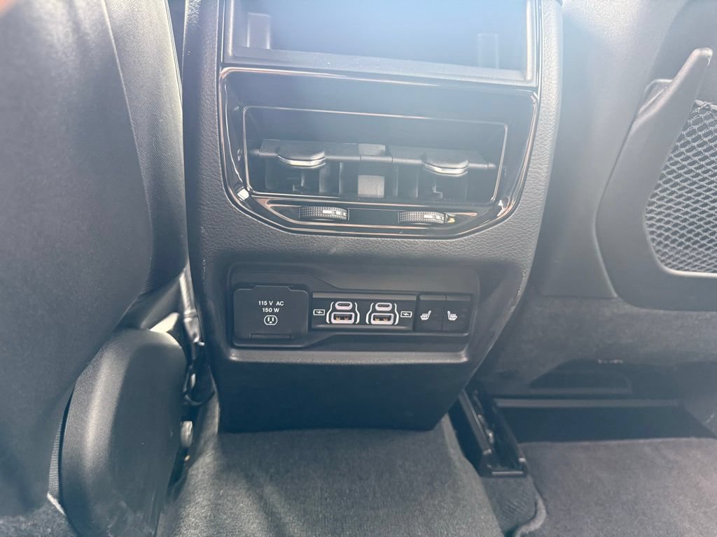 New 2025 Jeep Grand Cherokee Overland AWD/4WD image 39