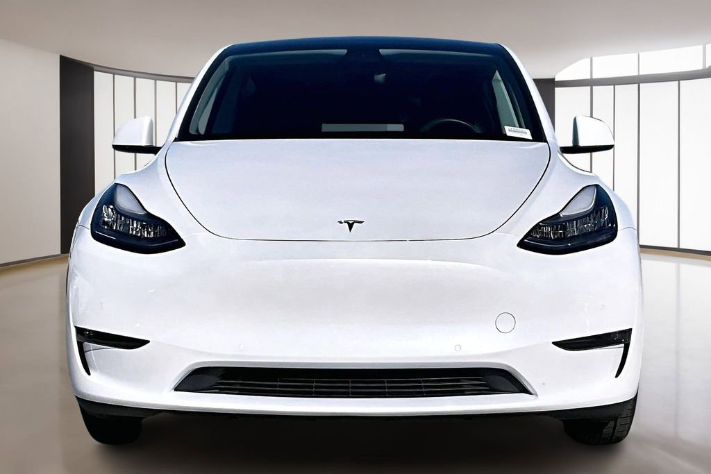 Used 2021 Tesla Model Y Long Range image 2