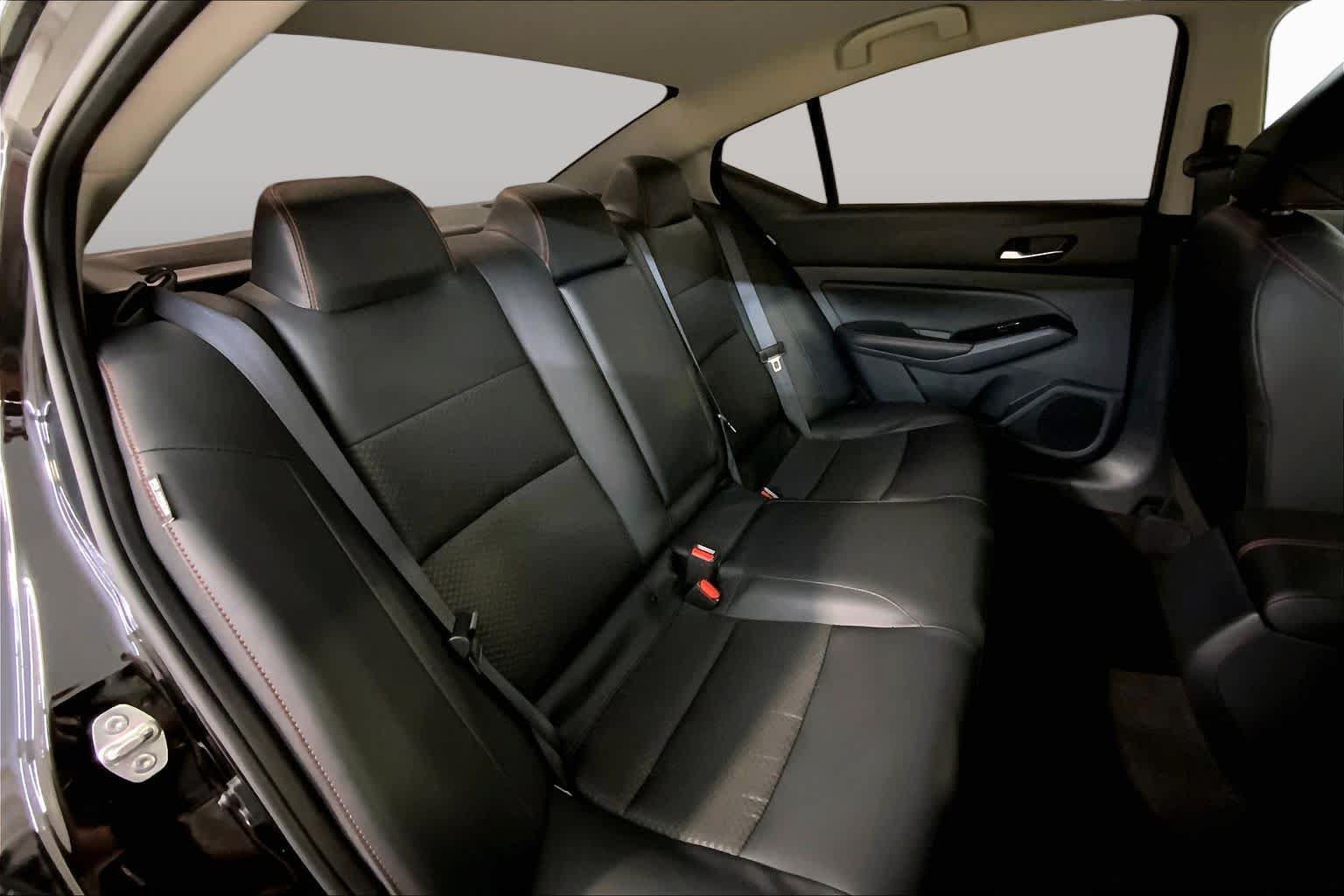 Used 2025 Nissan Altima 2.5 SR AWD/4WD image 19