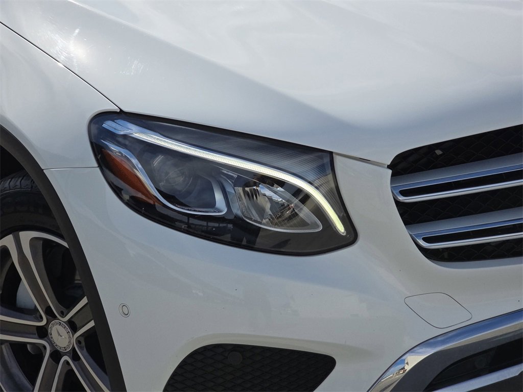 Used 2017 Mercedes-Benz GLC 300 4MATIC image 36