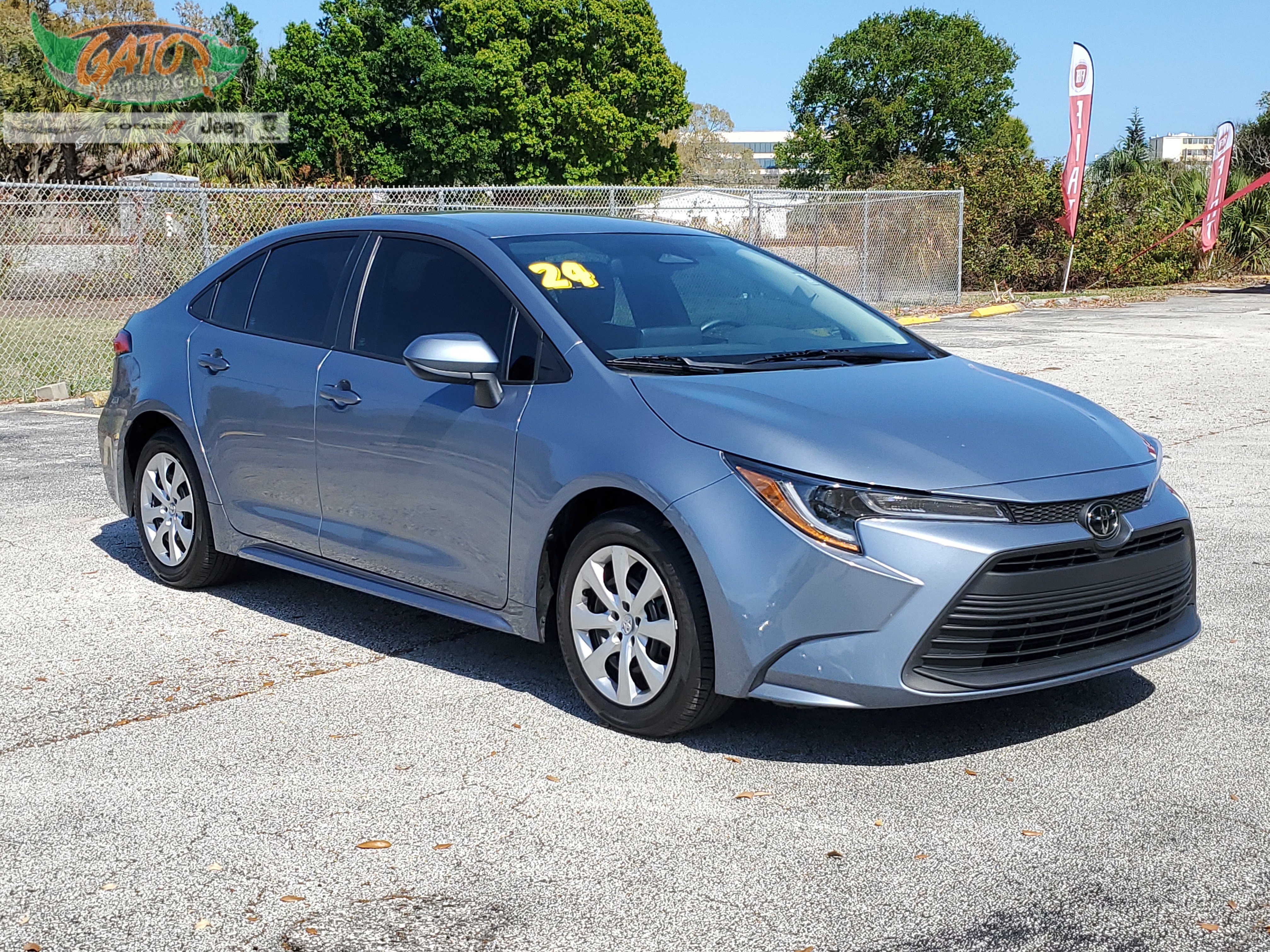 Used 2024 Toyota Corolla LE FWD image 1