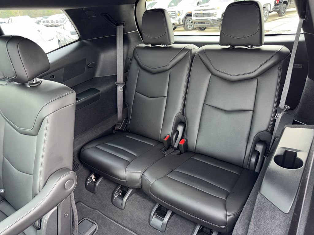 Used 2025 Cadillac XT6 Premium Luxury image 32