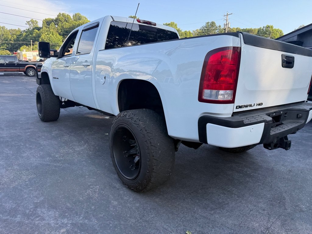 Used 2011 GMC Sierra 2500 Denali w/ Suspension Package, Off-Road AWD/4WD image 58
