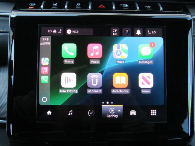 Used 2025 Jeep Grand Cherokee Altitude AWD/4WD image 9