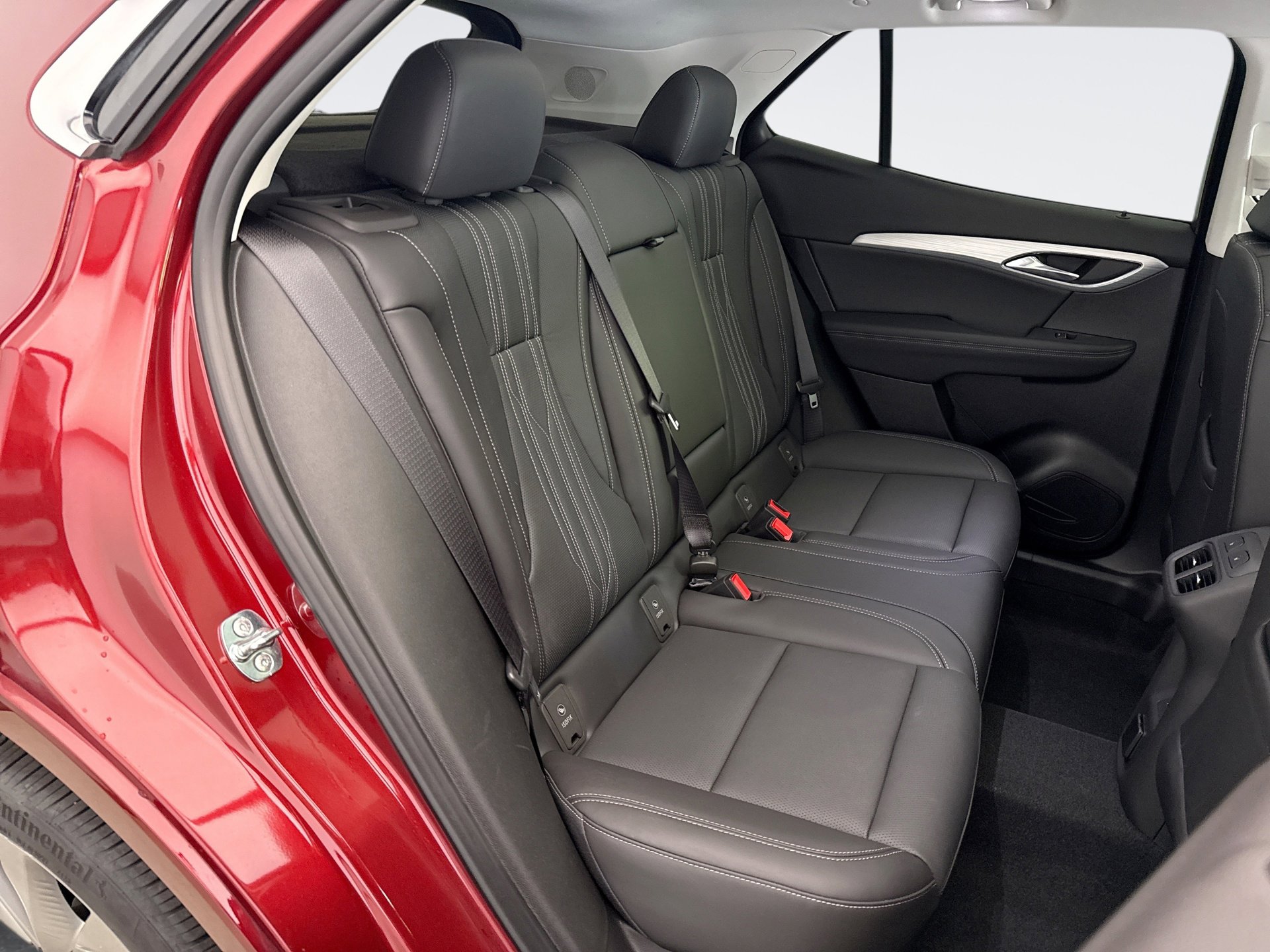Used 2024 Buick Envision Avenir AWD/4WD image 18