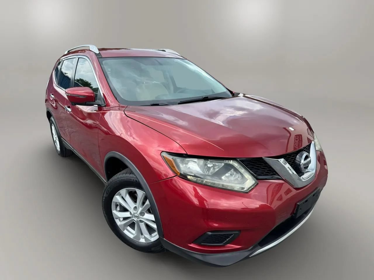 Used 2016 Nissan Rogue SV w/ SV Premium Package FWD image 2