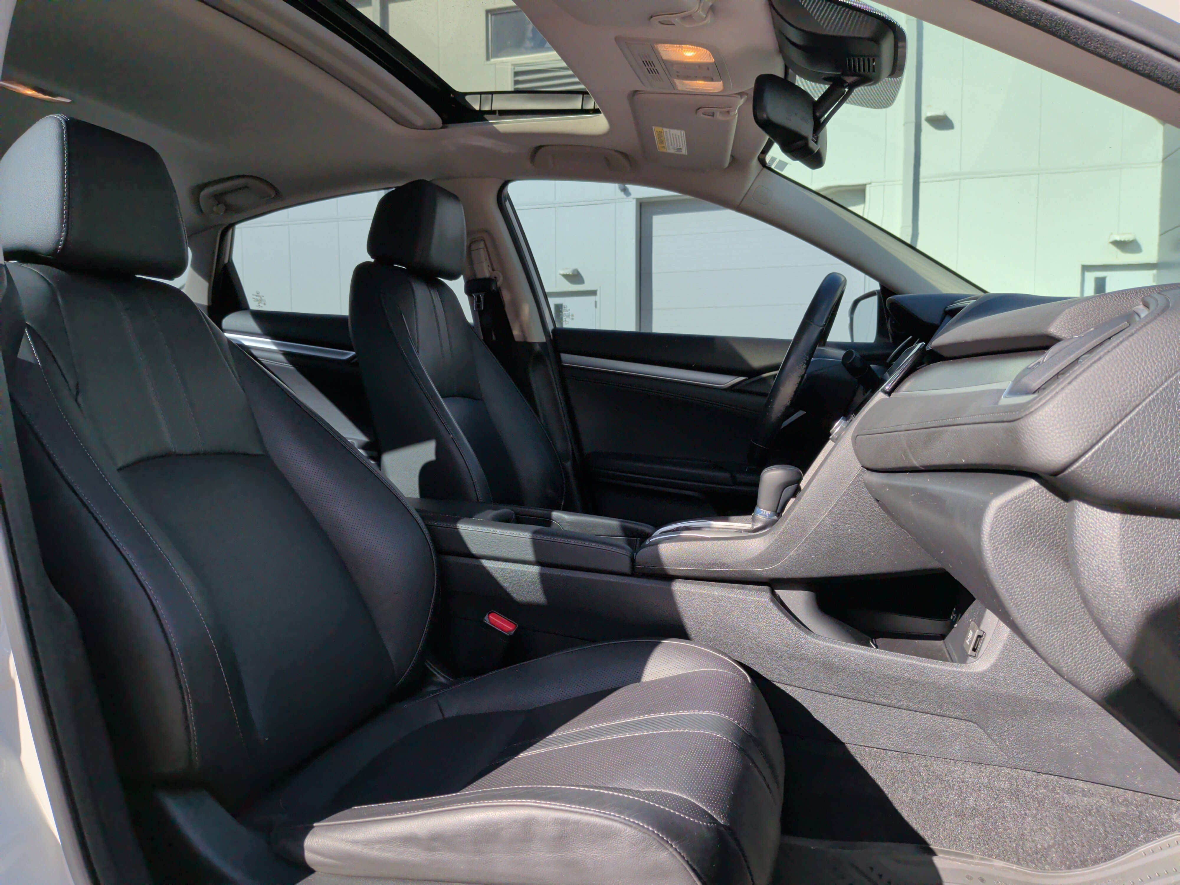 Used 2016 Honda Civic Touring image 35