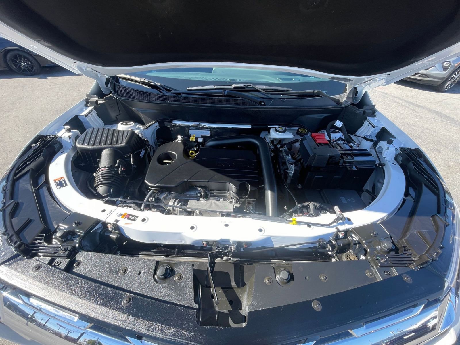 Used 2025 Chevrolet Equinox LT image 32