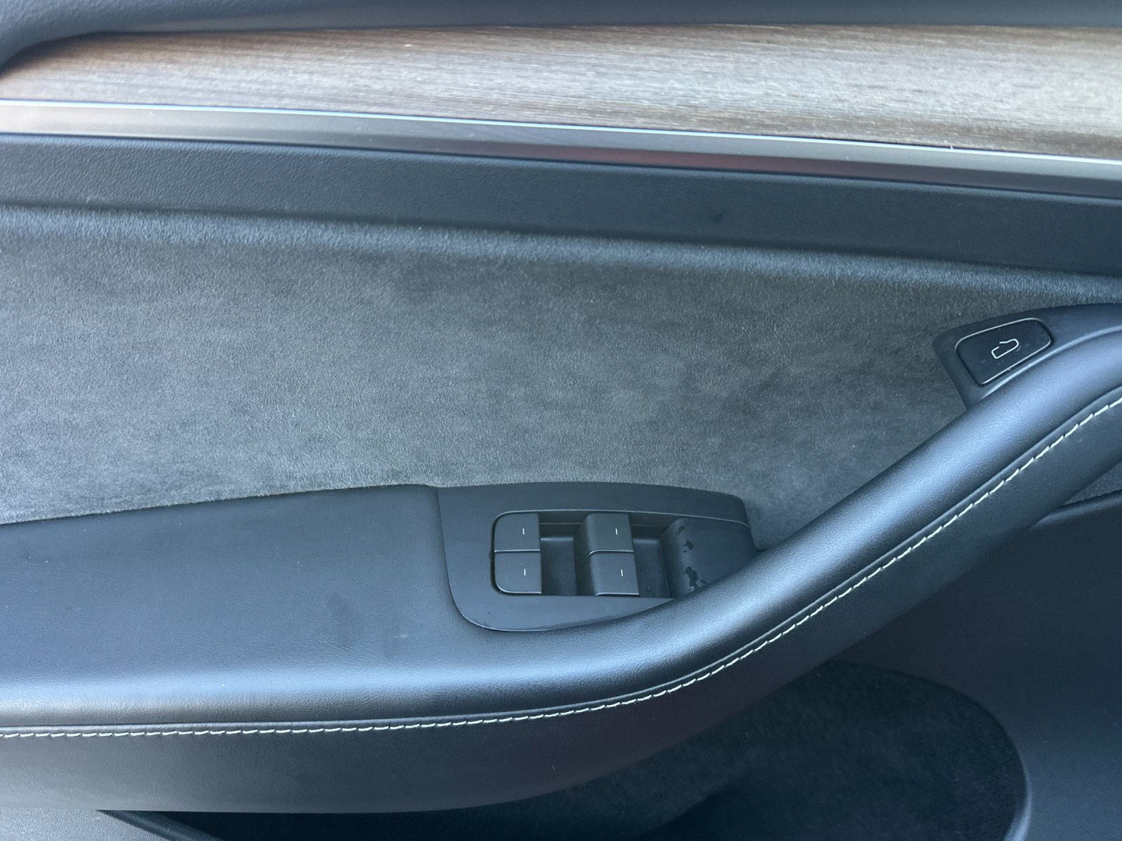 Used 2023 Tesla Model Y Performance AWD/4WD image 11