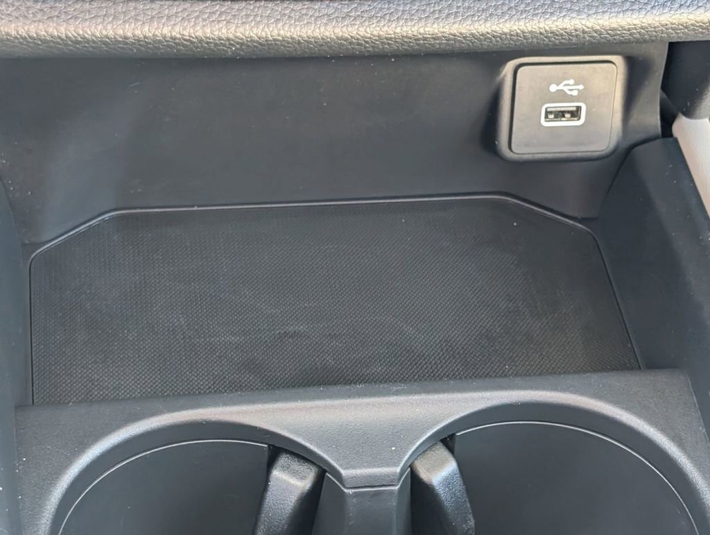 Used 2025 Honda HR-V LX image 34