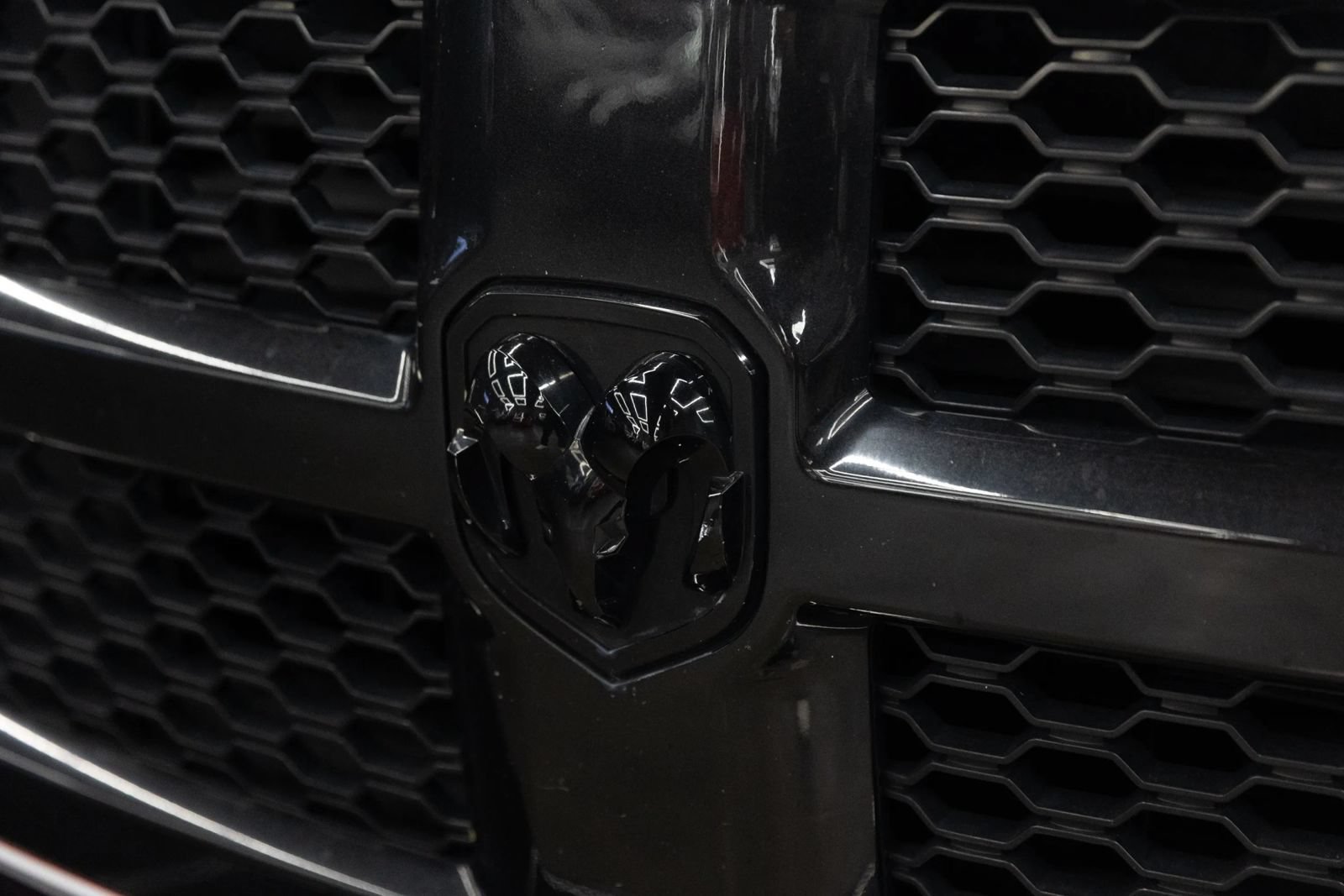 Used 2017 RAM 1500 Express w/ Express Value Package RWD image 7