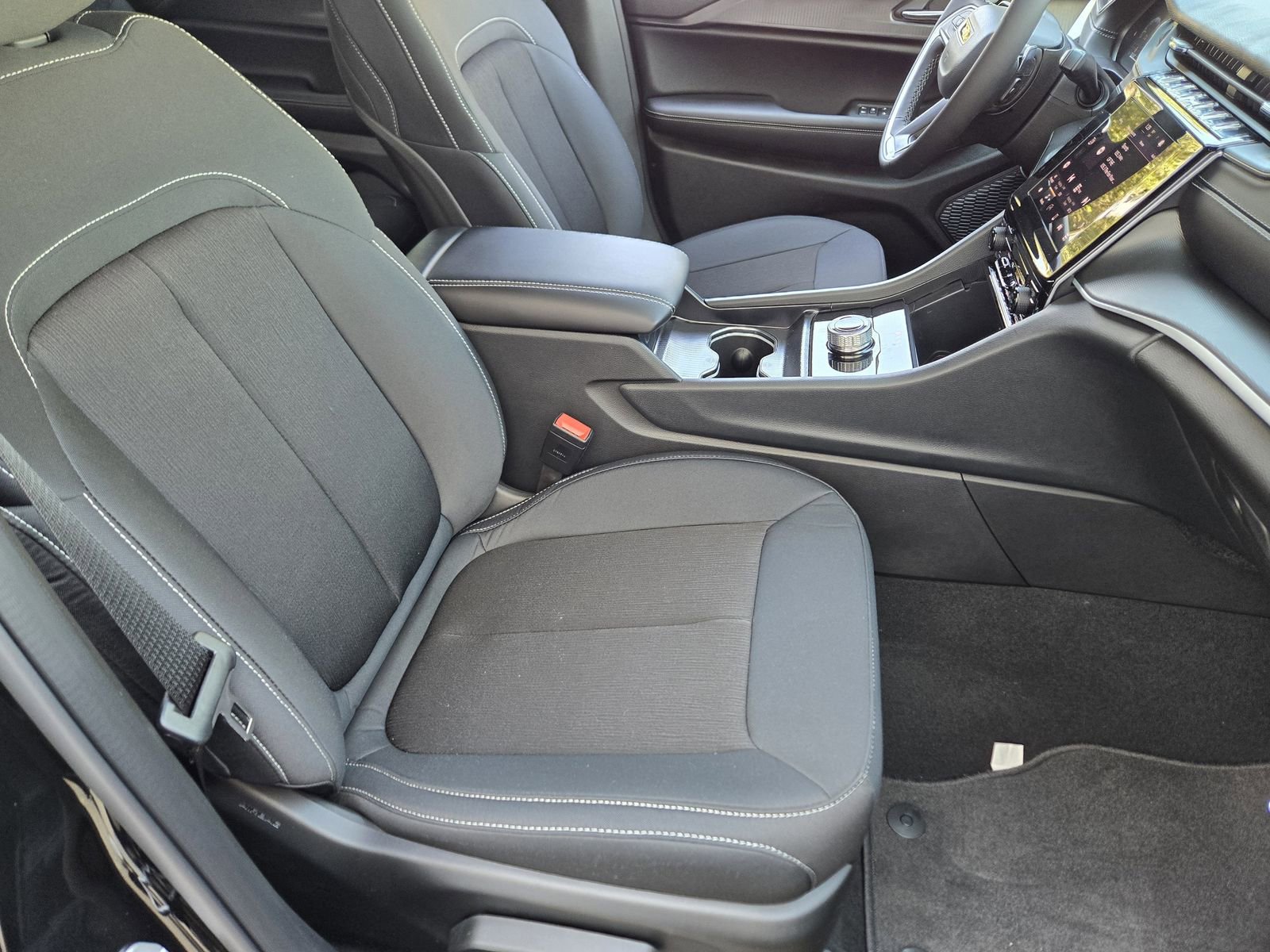 New 2025 Jeep Grand Cherokee L Laredo image 13