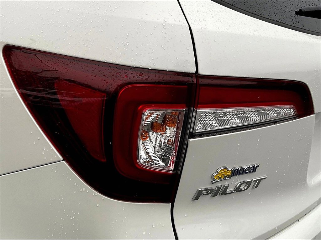 Used 2022 Honda Pilot Sport image 32