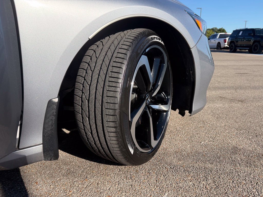 Used 2020 Honda Accord Sport image 8