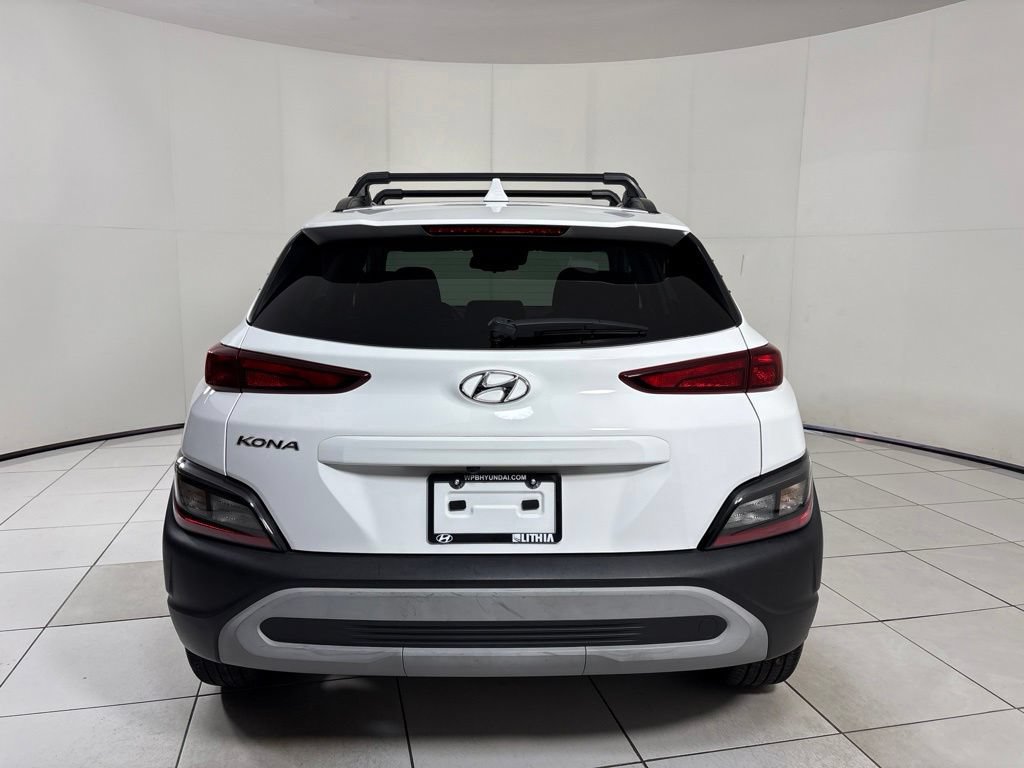 Used 2023 Hyundai Kona SEL w/ Convenience Package FWD image 4