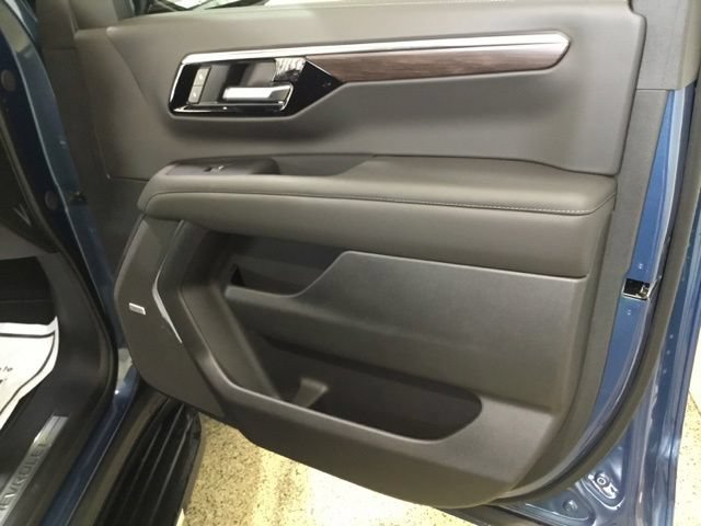 New 2026 Chevrolet Suburban LT w/ Comfort Package AWD/4WD image 52