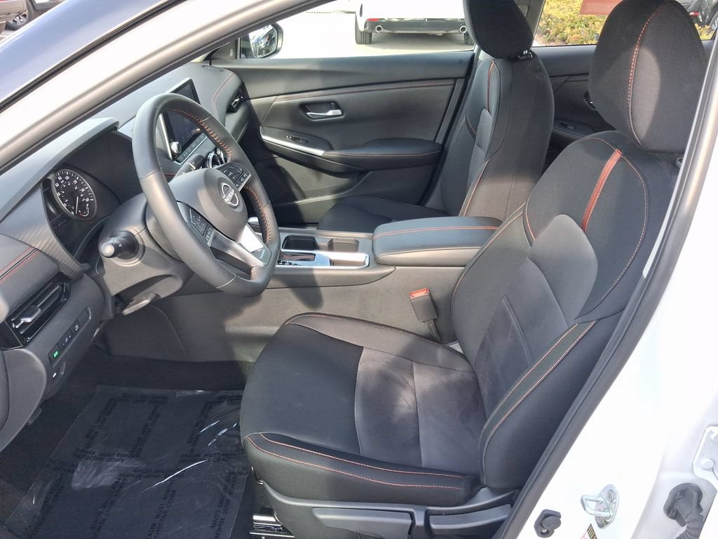 Used 2025 Nissan Sentra SR FWD image 19