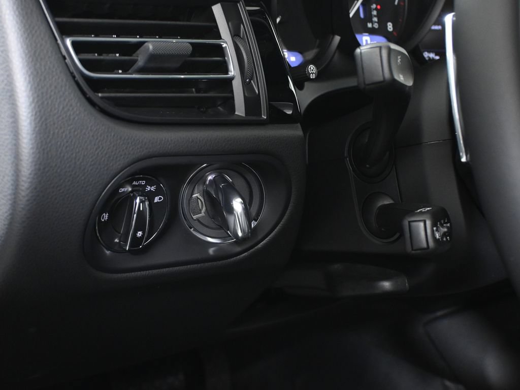 Used 2026 Porsche Macan AWD/4WD image 28