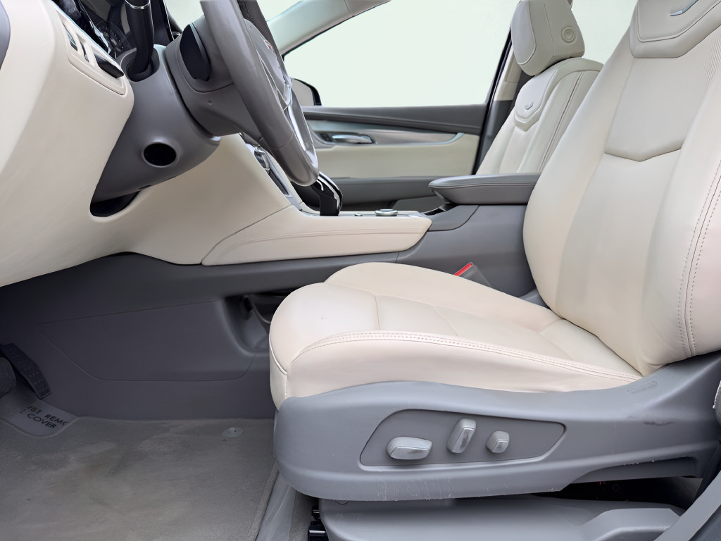 Used 2021 Cadillac XT5 Premium Luxury FWD image 36