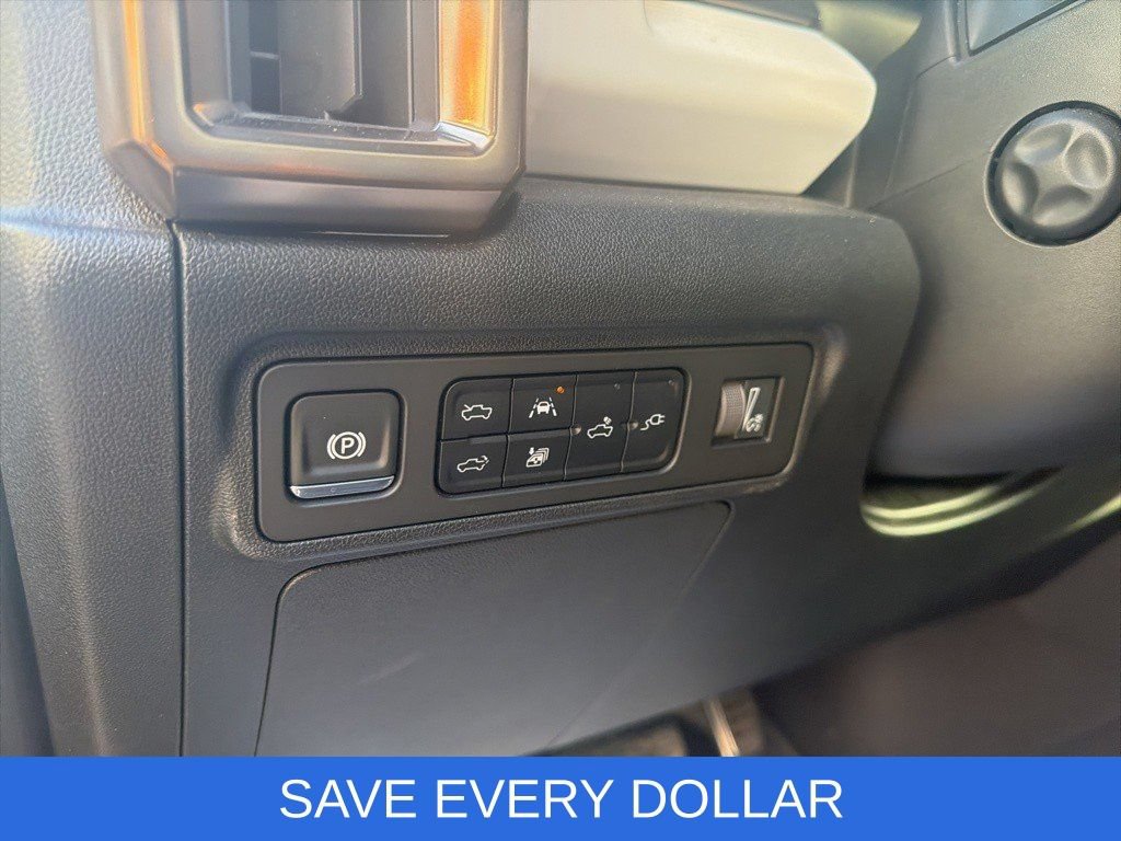 Used 2025 GMC Hummer EV 2X w/ LPO, Sport Package AWD/4WD image 2