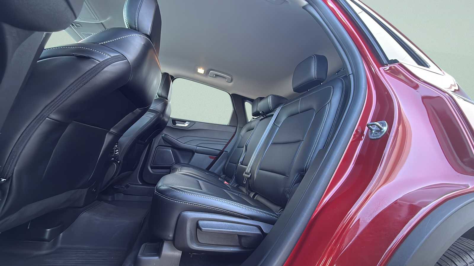 Used 2023 Ford Escape Platinum image 28