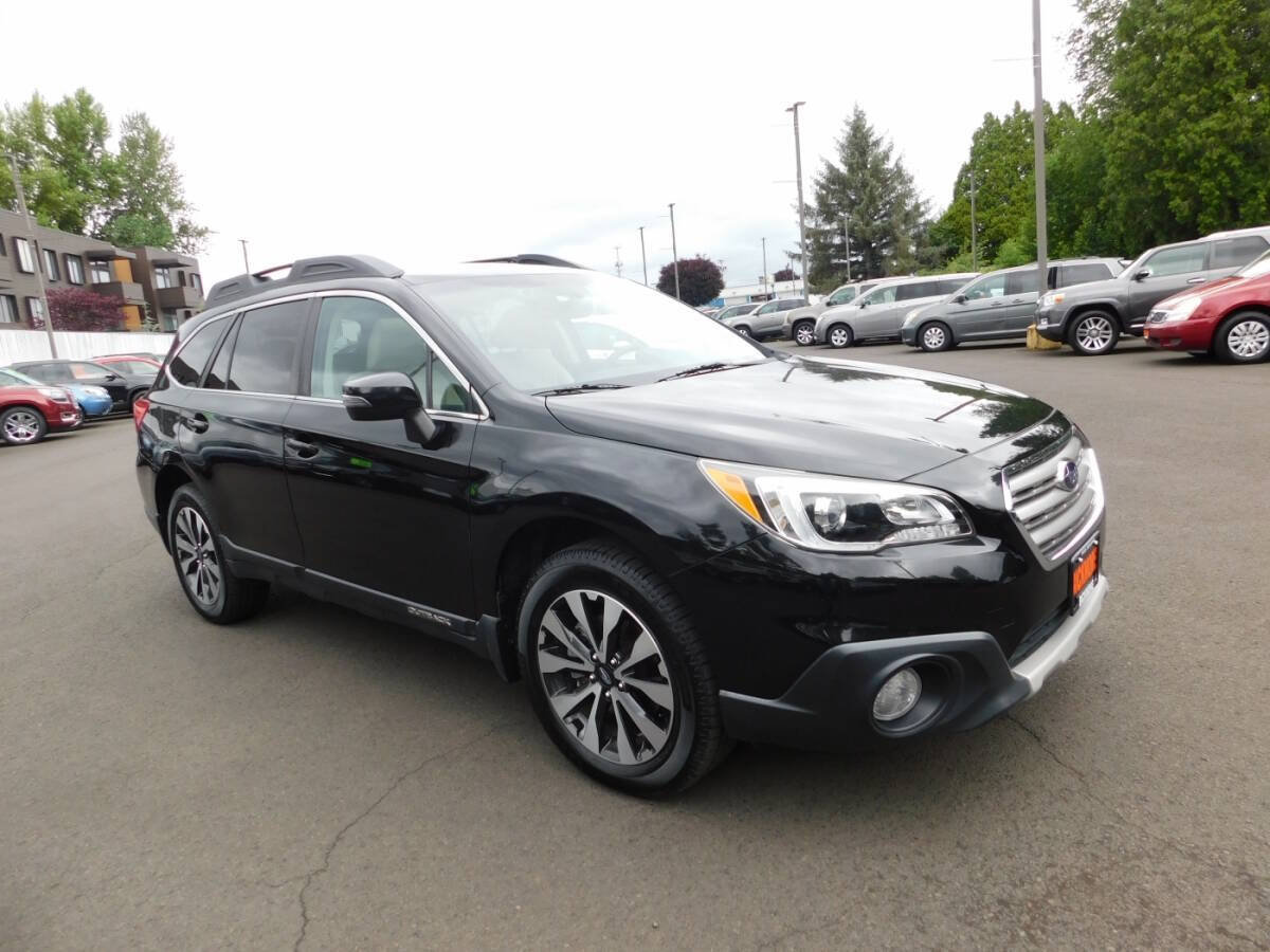 Used 2017 Subaru Outback 3.6R Limited AWD/4WD image 1