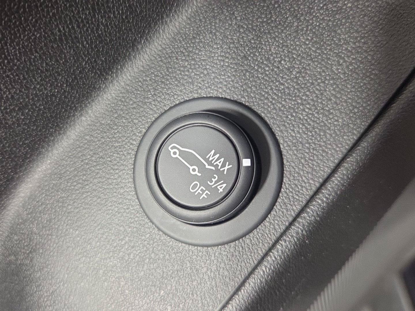 Used 2020 Chevrolet Equinox LT AWD/4WD image 24