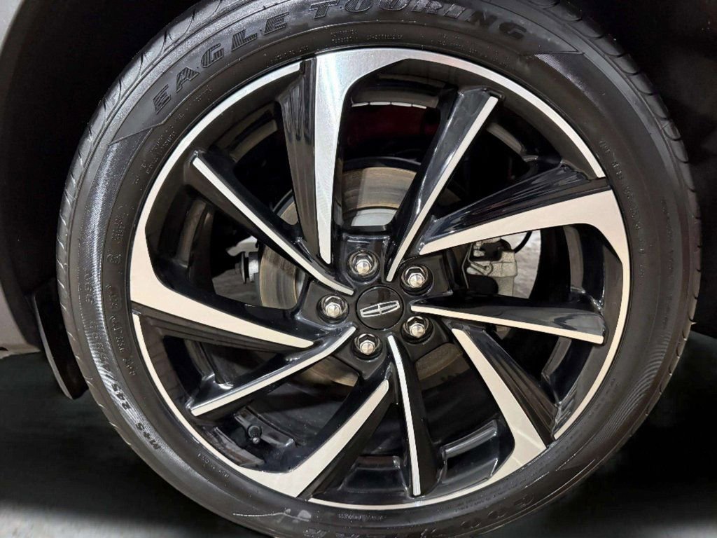 Certified 2023 Lincoln Corsair Reserve w/ Equipment Group 202A image 30