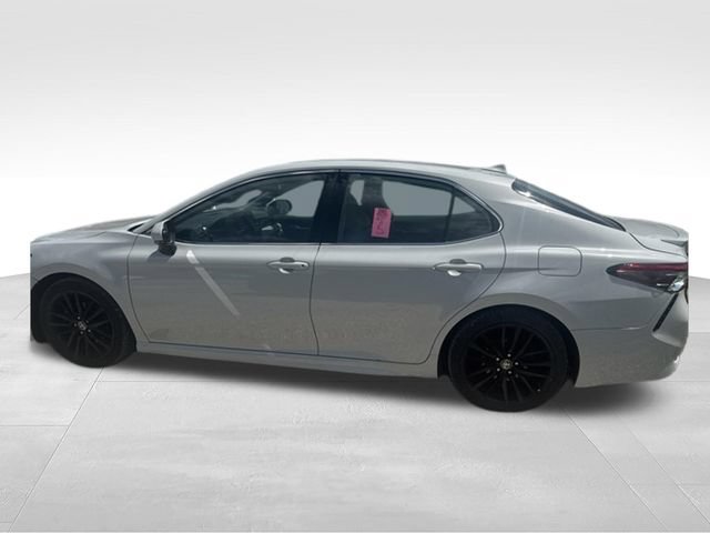Used 2022 Toyota Camry XSE FWD image 38