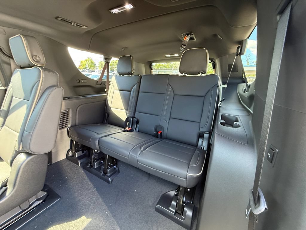 New 2026 Chevrolet Suburban Premier AWD/4WD image 29