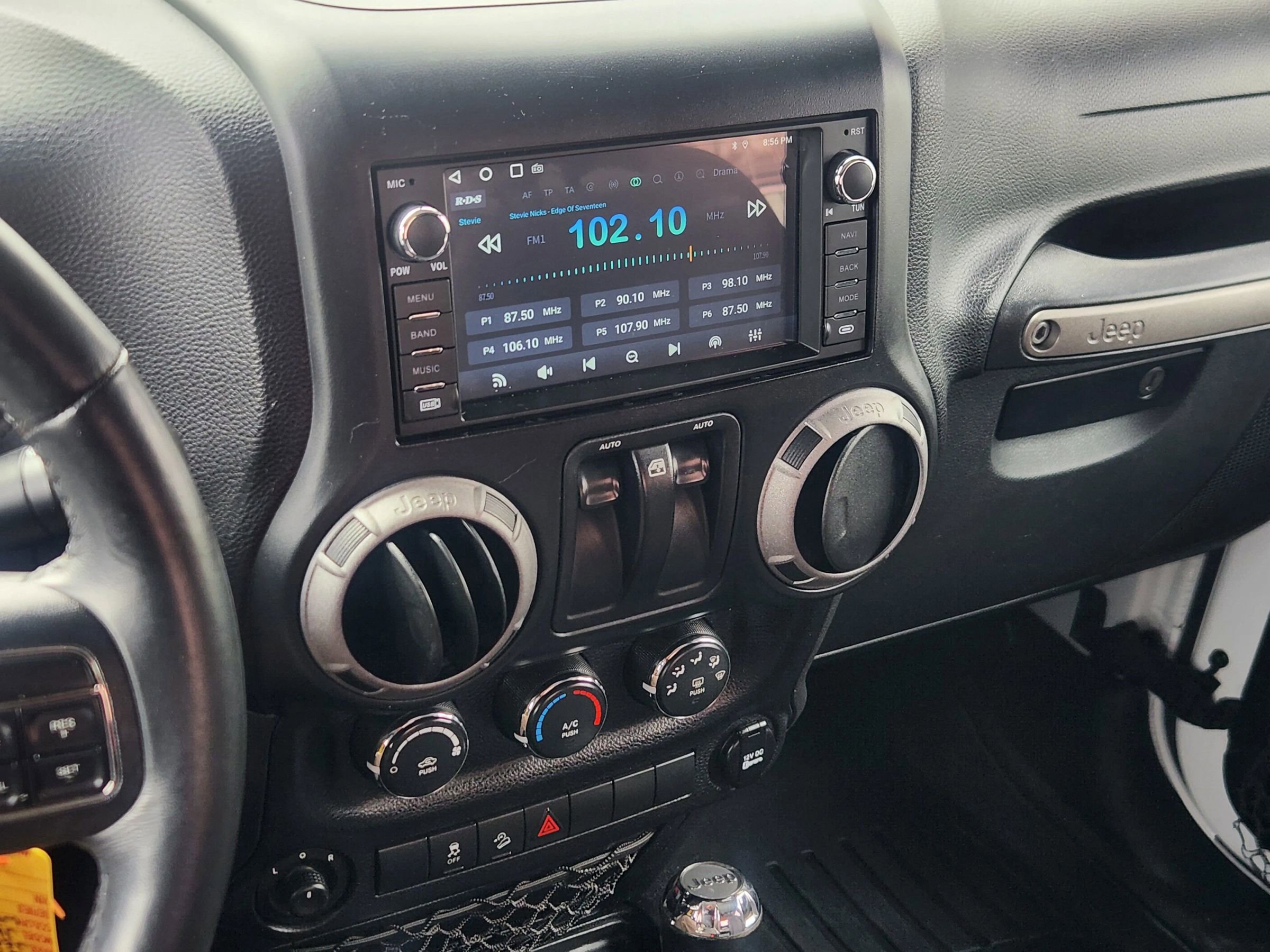 Used 2013 Jeep Wrangler Sport AWD/4WD image 32