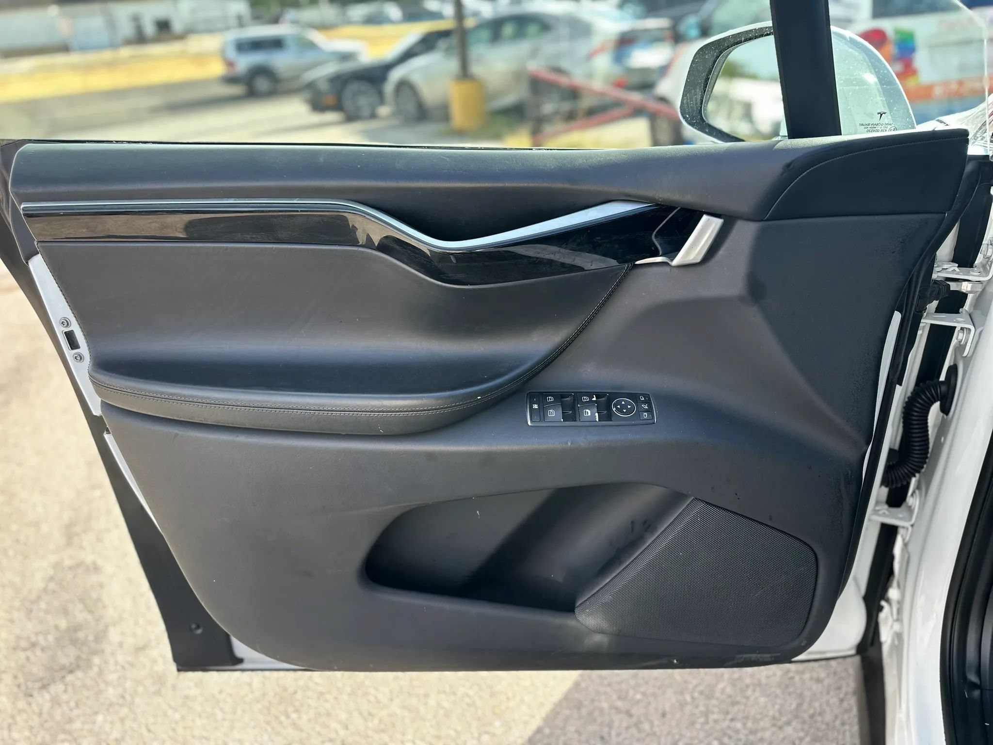 Used 2016 Tesla Model X 75D AWD/4WD image 31