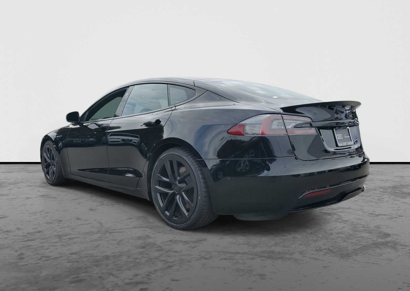 Used 2021 Tesla Model S Plaid image 3