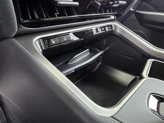 New 2026 Lexus TX 500h AWD image 25