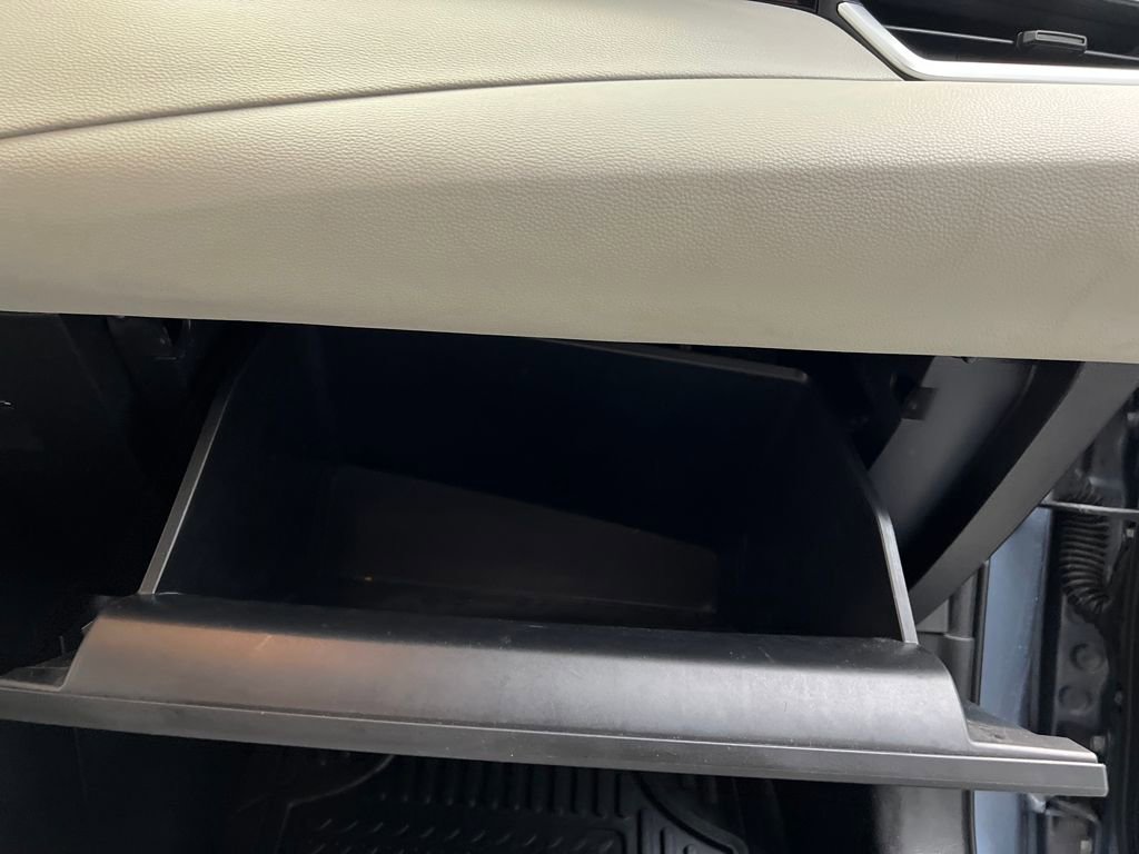 Used 2020 Toyota Corolla L image 22