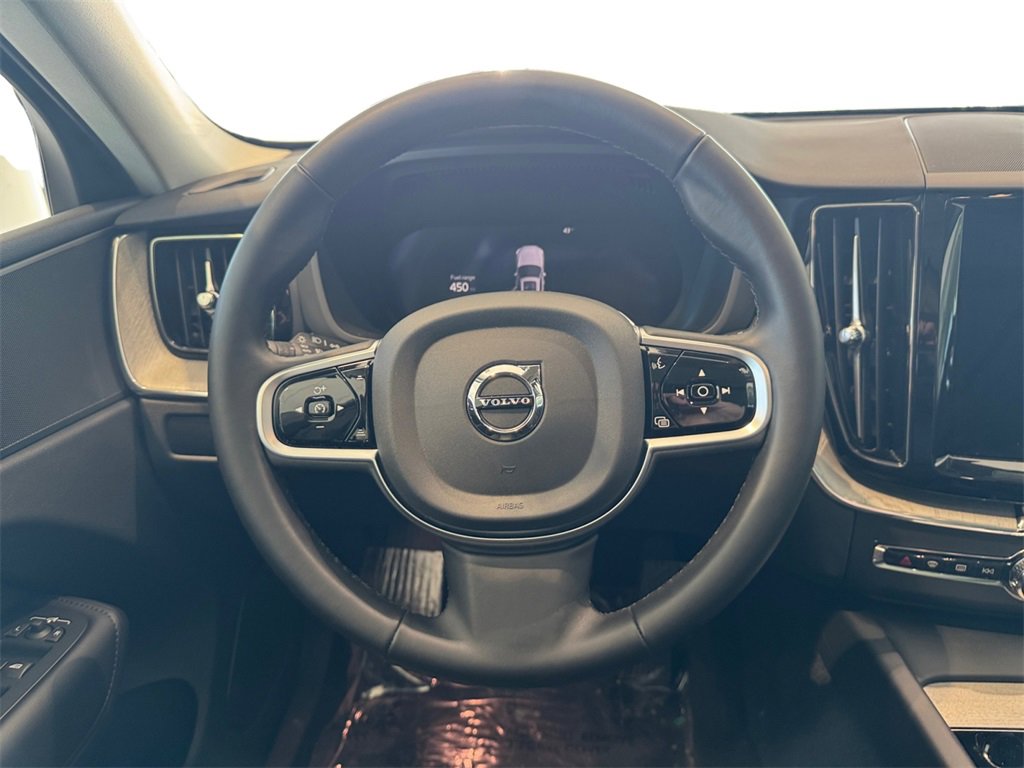 Certified 2025 Volvo XC60 B5 Plus image 13