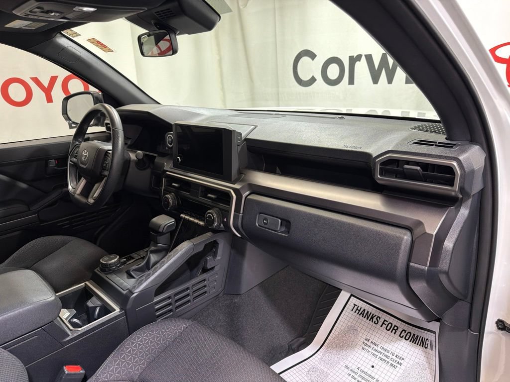 Used 2025 Toyota 4Runner SR5 AWD/4WD image 13