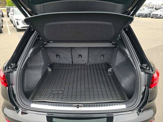 Certified 2025 Audi Q3 2.0T Premium w/ Convenience Package AWD/4WD image 14