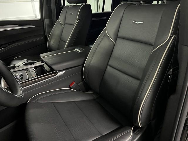 Used 2025 Cadillac Escalade ESV Premium Luxury w/ Touring Package AWD/4WD image 19