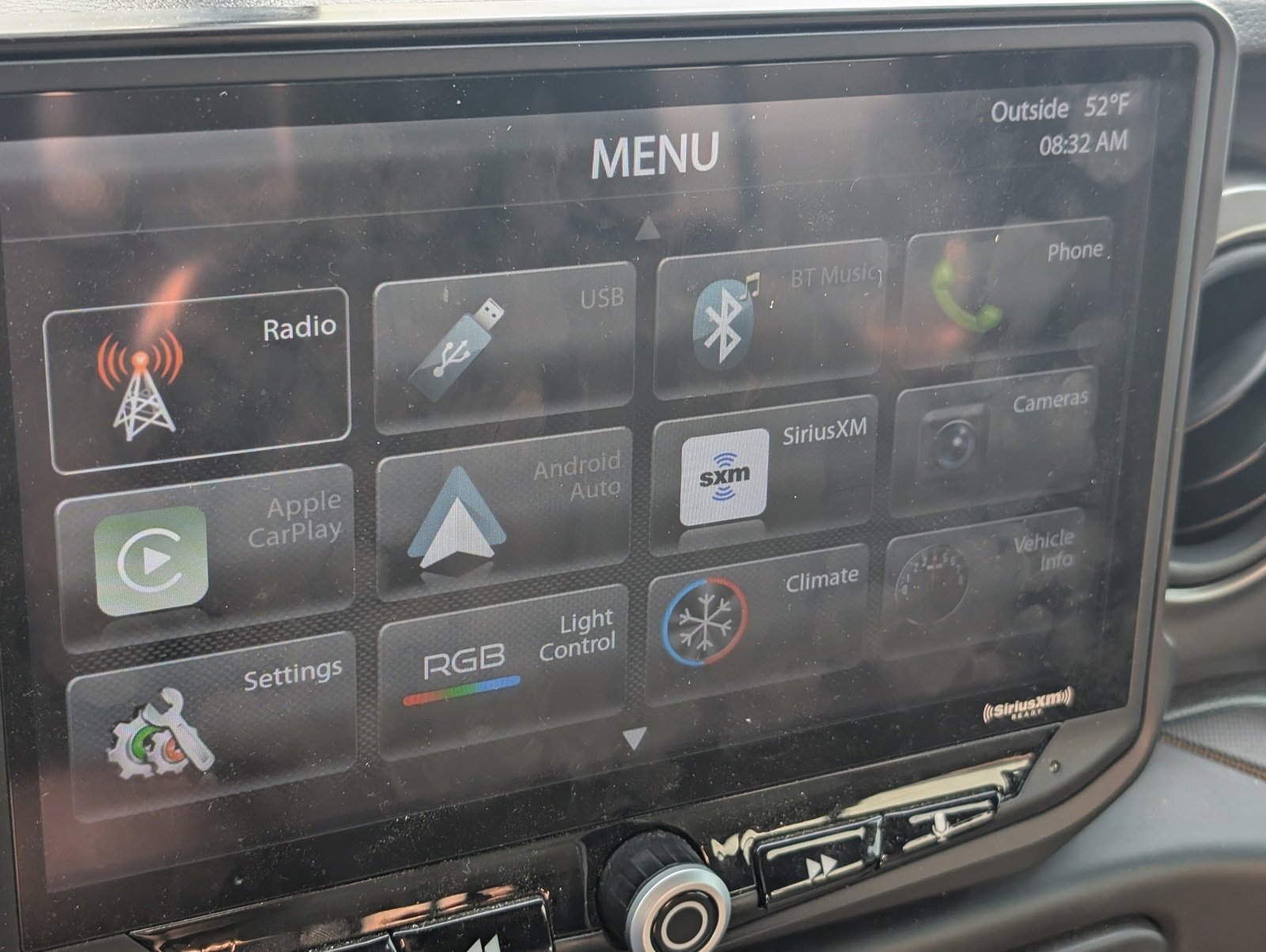 Used 2020 Jeep Gladiator Sport w/ Quick Order Package 24S image 9