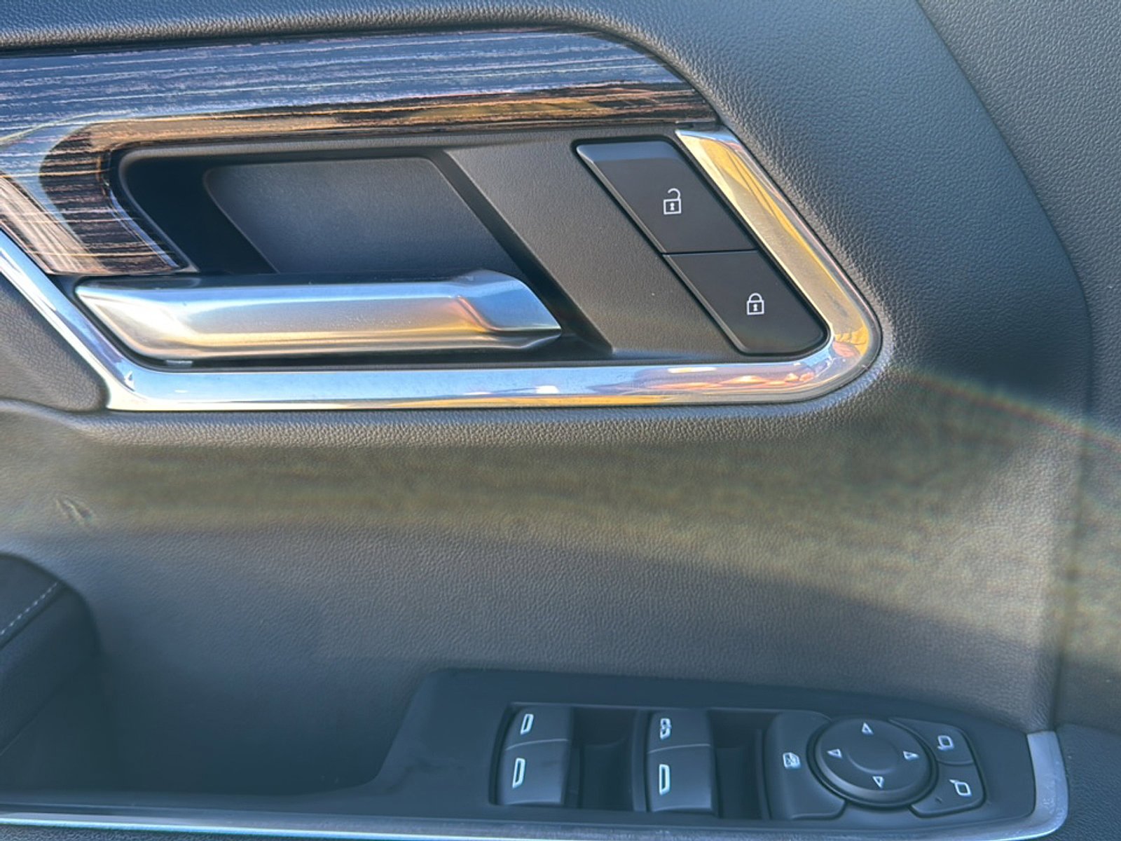 Used 2023 GMC Sierra 1500 Elevation image 17