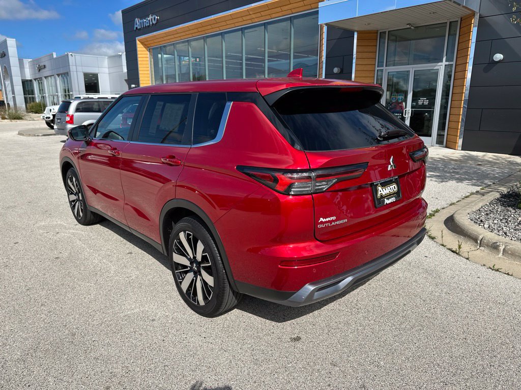 Used 2025 Mitsubishi Outlander SE AWD/4WD image 10