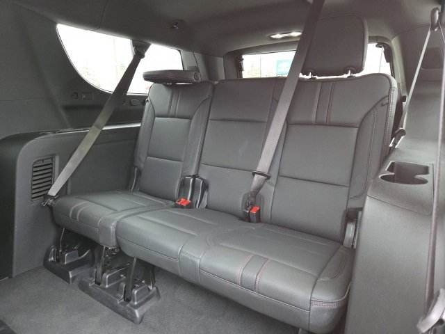 Used 2025 Chevrolet Suburban RST image 25
