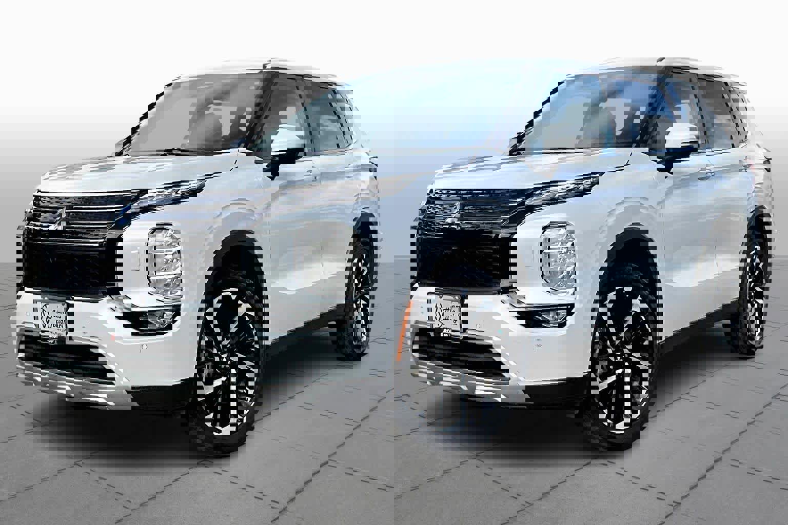 Used 2023 Mitsubishi Outlander SE